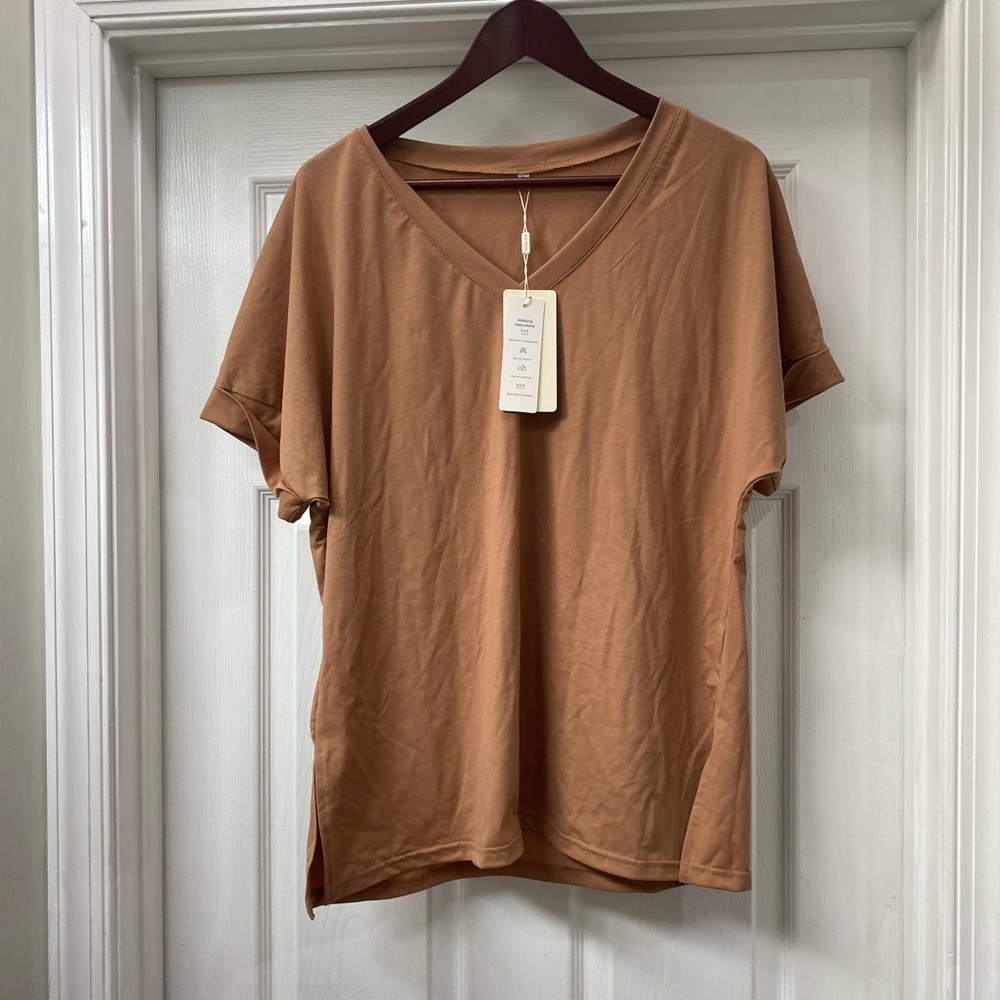 NEW see V cuffed sleeve top